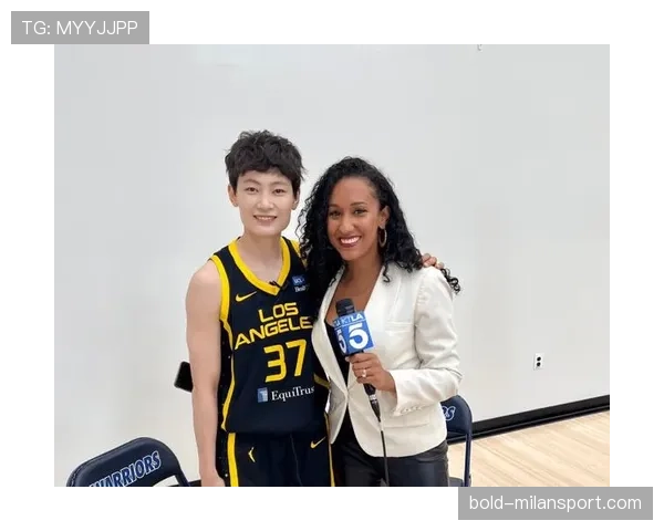 杨力维训练完直接拎爱马仕去吃米其林，这姐的日常比偶像剧还敢拍